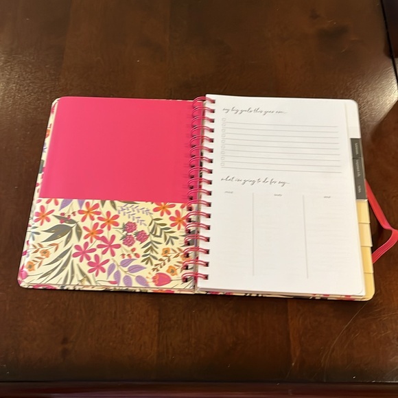Pink Floral Undated Steel Mill Weekly Planner, New - Picture 3 of 7
